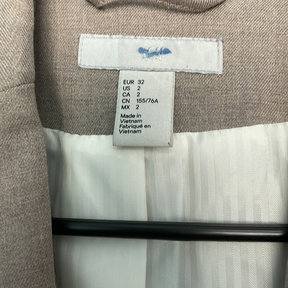 Tan blazor - Picture 2 of 3